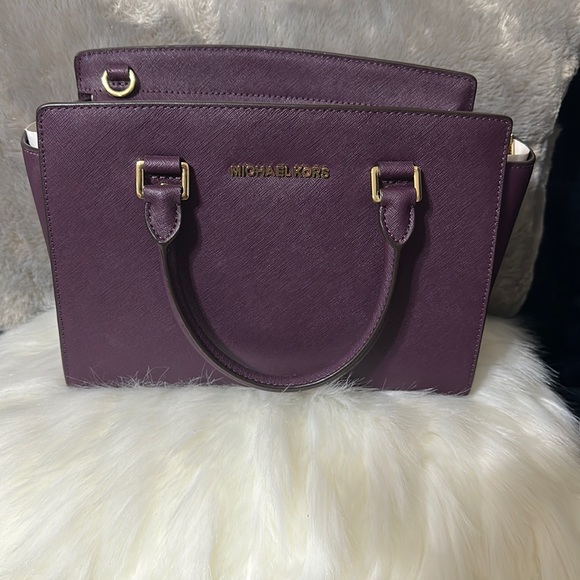 Michael Kors - Picture 2 of 5